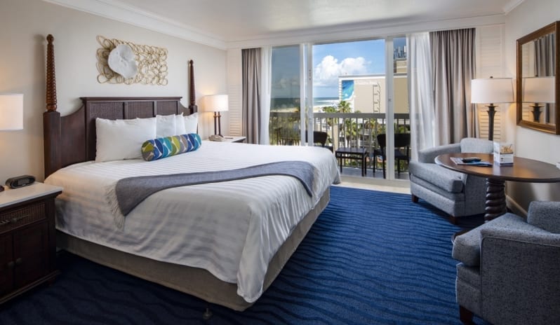 Tradewind Island Grand - Tropical View Hotel Room Balcony King